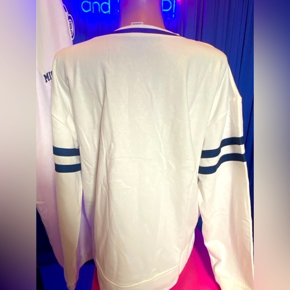 University of Michigan (UofM) White and Blue Sweatsuit, Unisex. Authentic, NWT - Picture 5 of 11